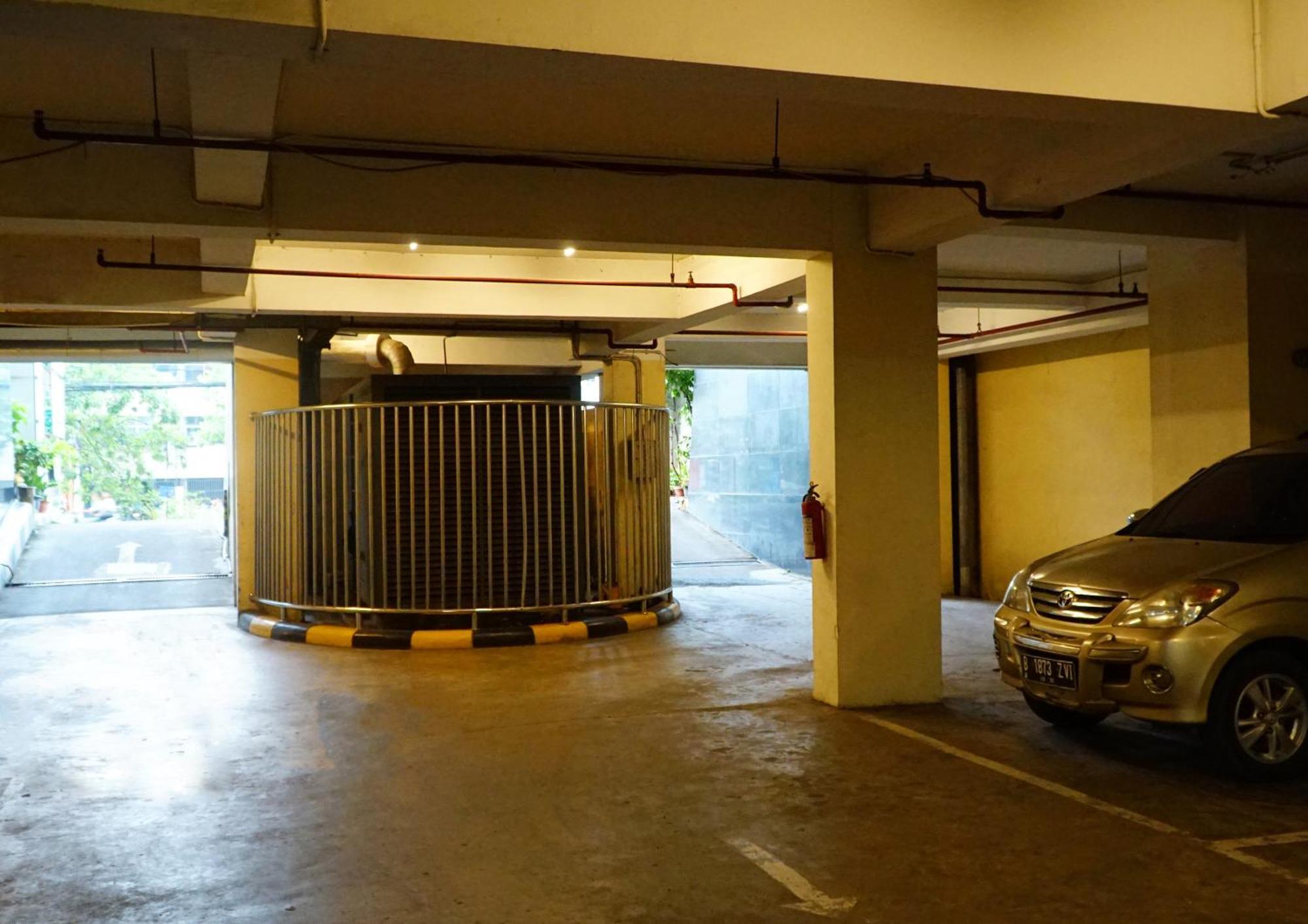 World - Bandengan Hotel Jakarta