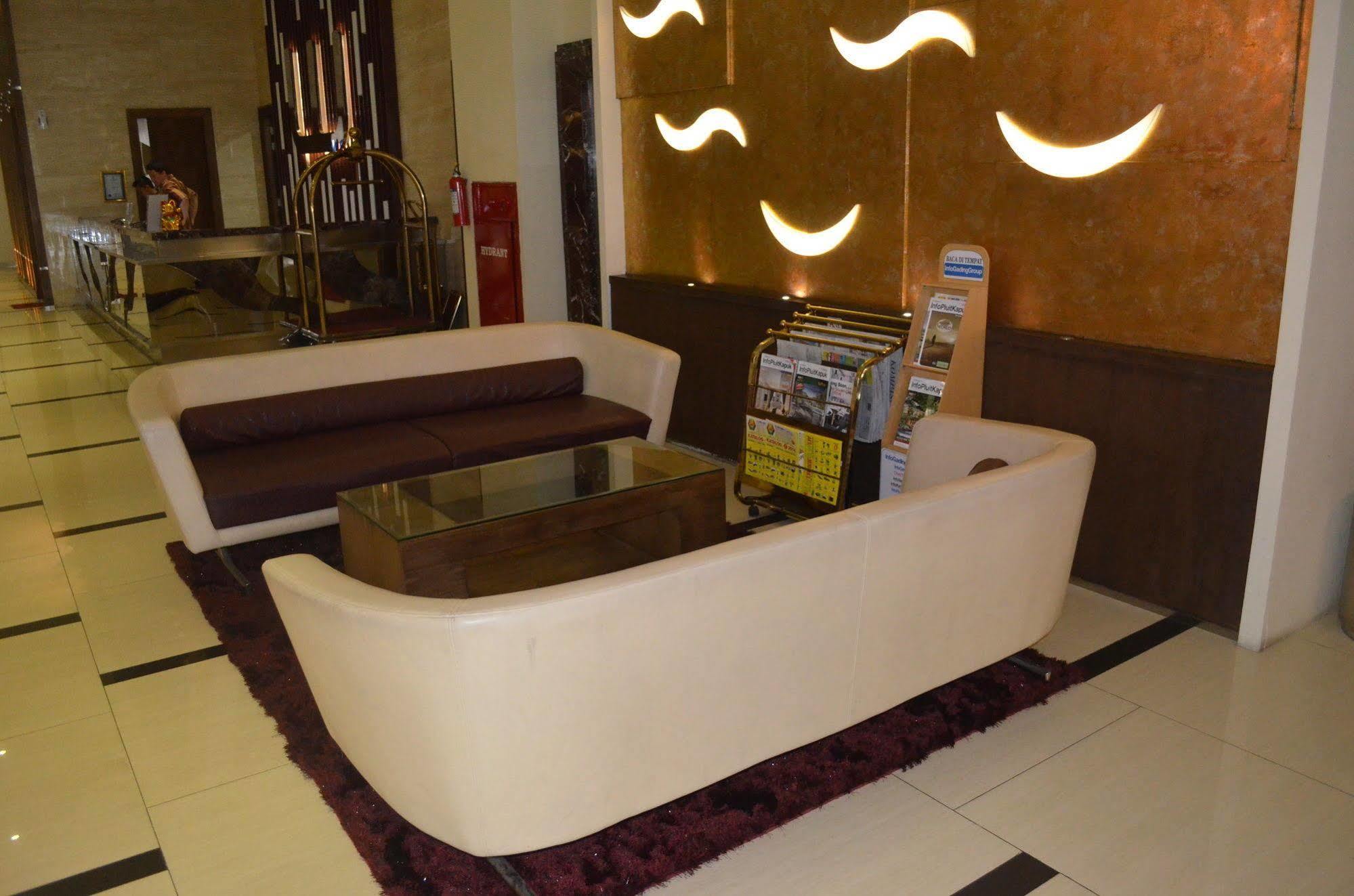 Hotel World - Bandengan